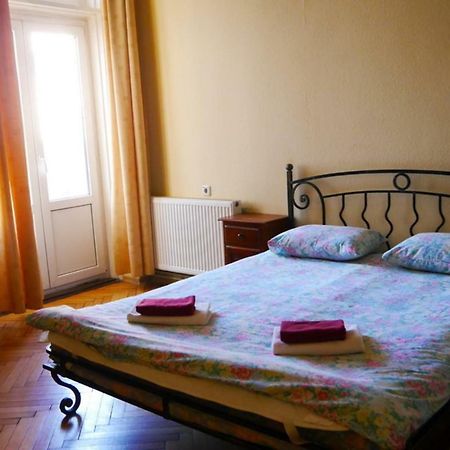 Two Bedrooms Apartment With Two Bathrooms Lviv Exterior photo