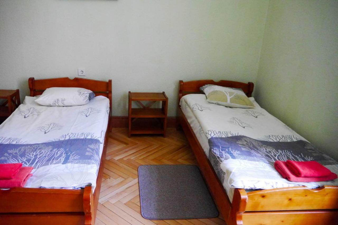 Two Bedrooms Apartment With Two Bathrooms Lviv Exterior photo